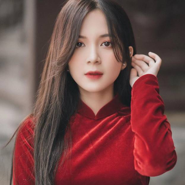 Cách trang điểm phù hợp với áo dài