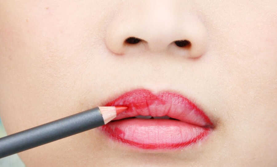 Cách vẽ môi trái tim