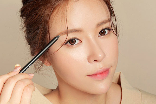 Cách chọn màu mascara lông mày mọi cô gái cần nhớ