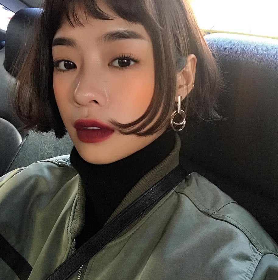 Da ngăm chọn màu son nào