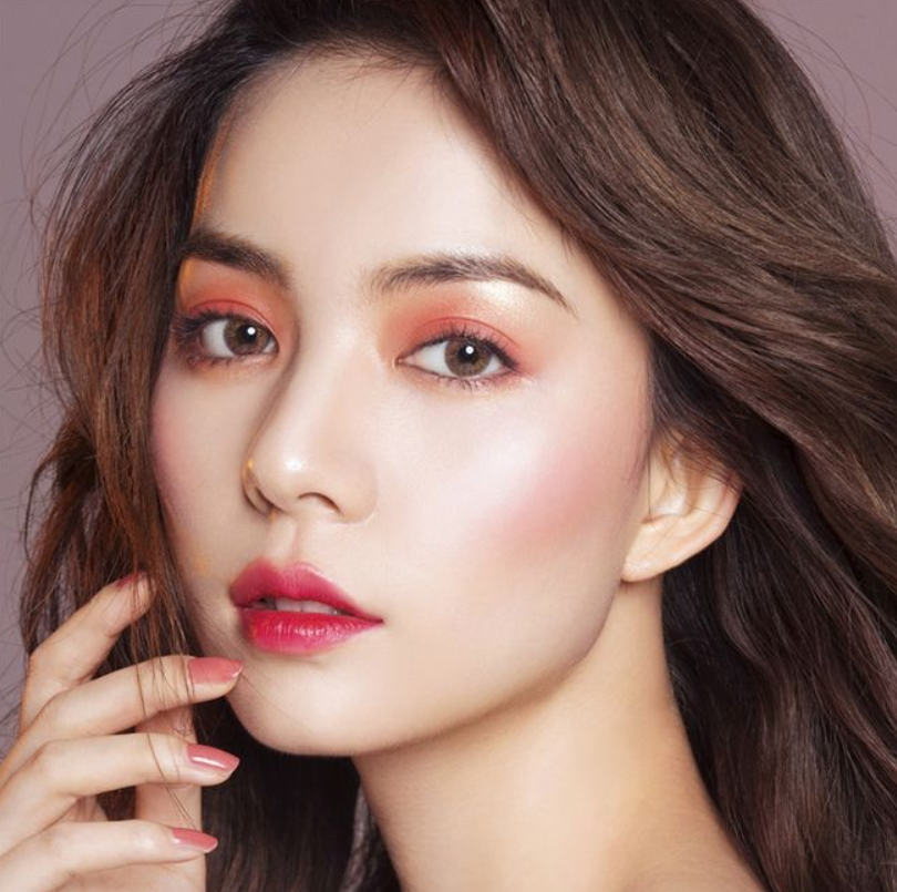 dán kích mí trước hay sau khi trang điểm