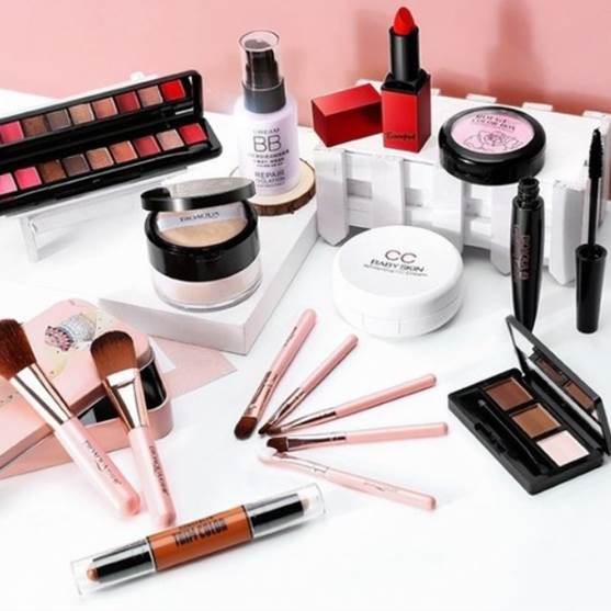 địa chỉ make up uy tín tại Hà Nội