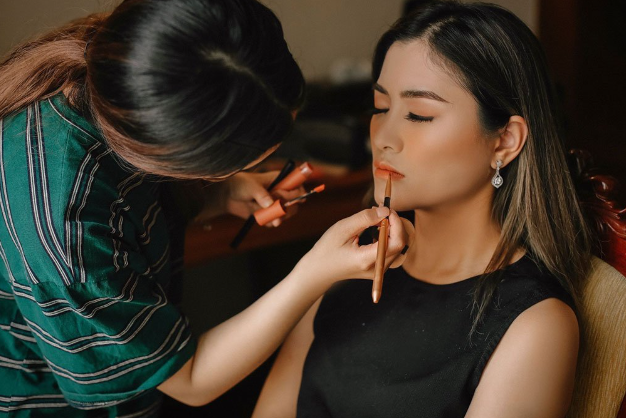 dịch vụ make up tại nhà giá rẻ ở Hà Nội 