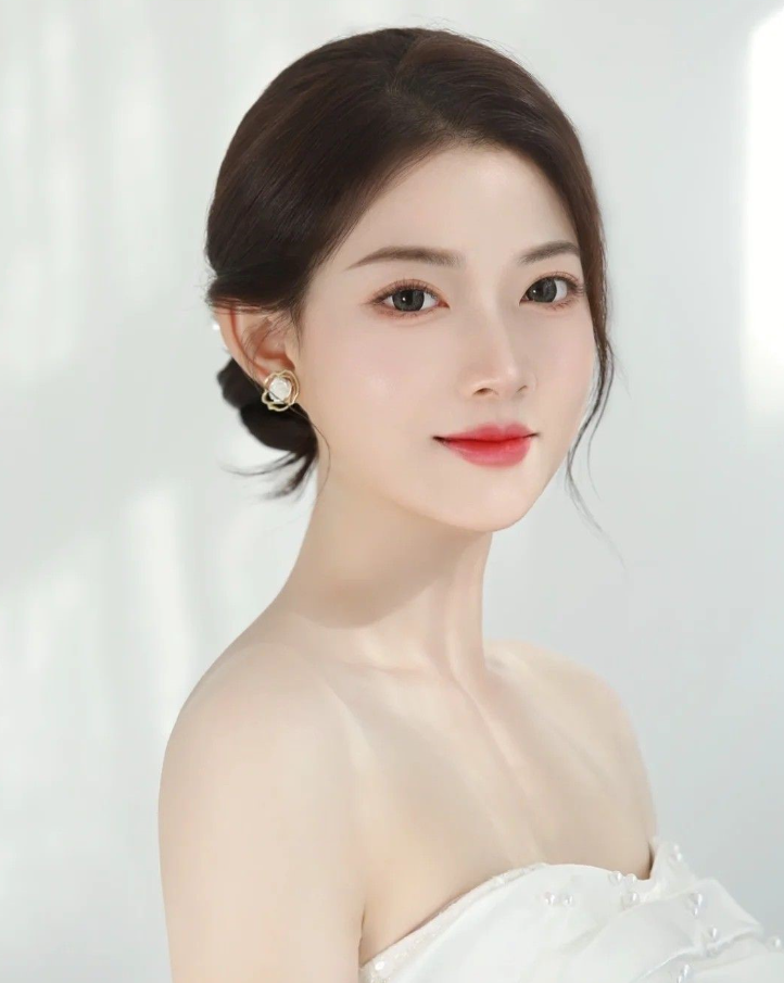 giá makeup cô dâu tại nhà 2023 