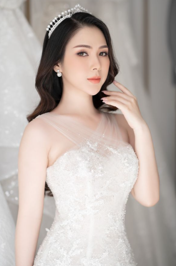 giá makeup cô dâu tại nhà 2023 