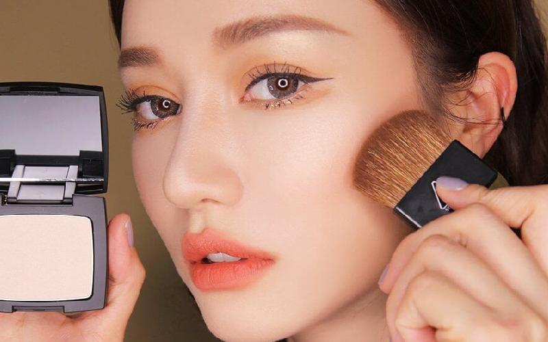 Học trang điểm cá nhân online có được không