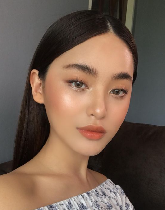 kiểu makeup đi tiệc tone tây 