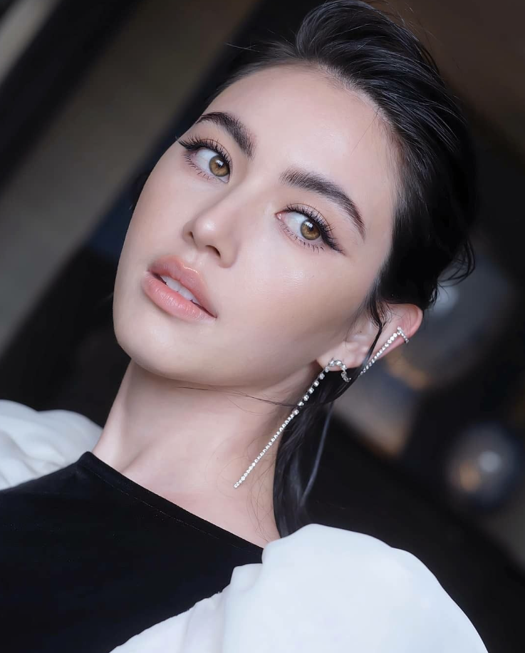 kiểu makeup đi tiệc tone tây 