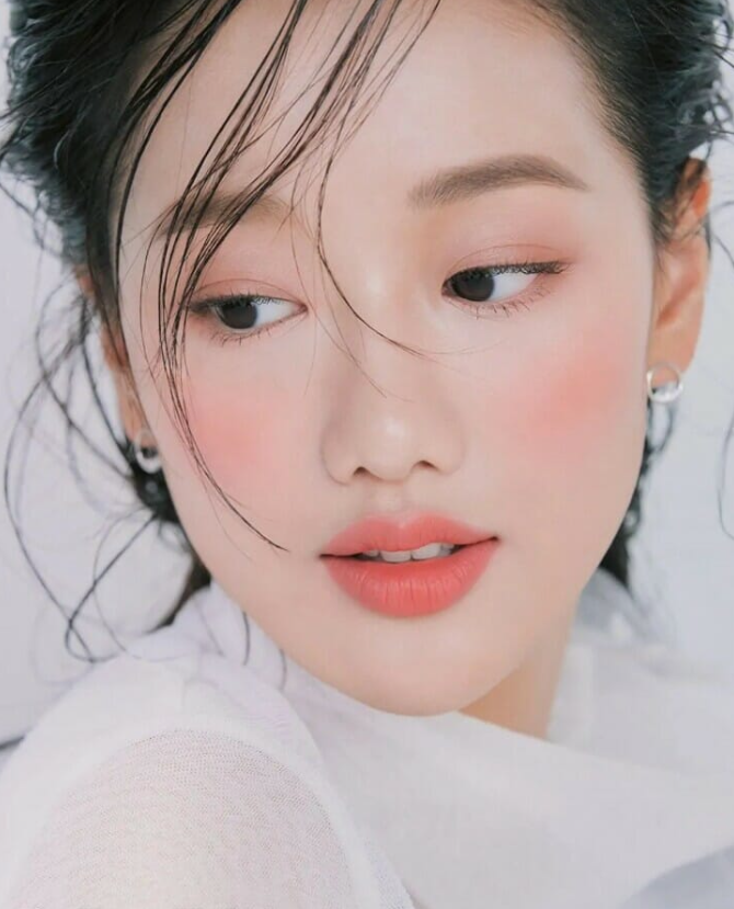 kiểu makeup nhẹ nhàng