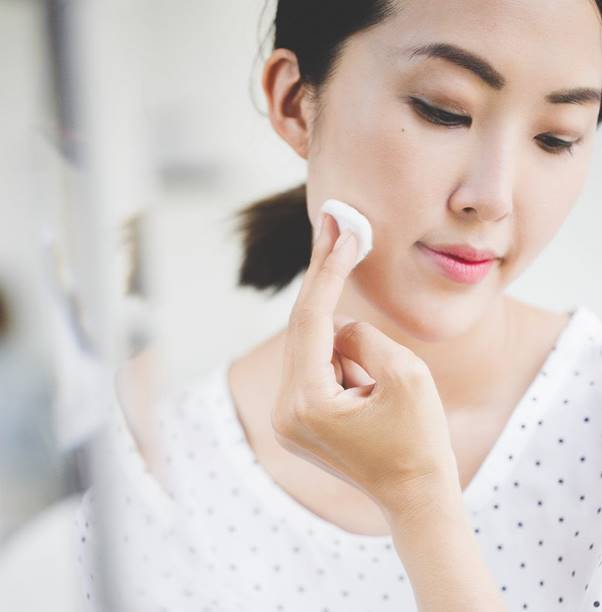 makeup bằng phấn nước chuẩn chuyên gia
