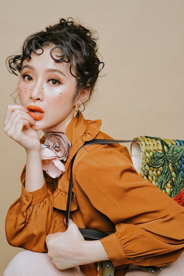 makeup mắt đính đá 