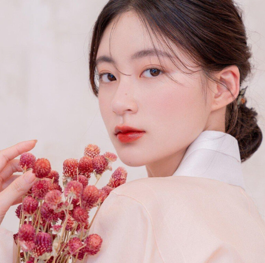 makeup son bóng cho cô dâu