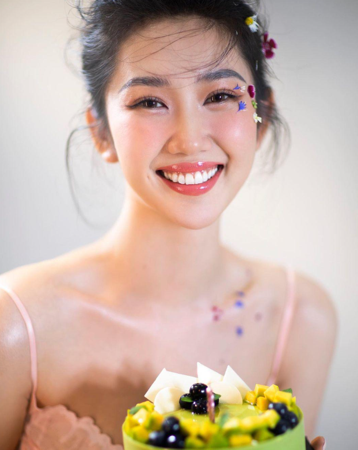 makeup son bóng cho cô dâu