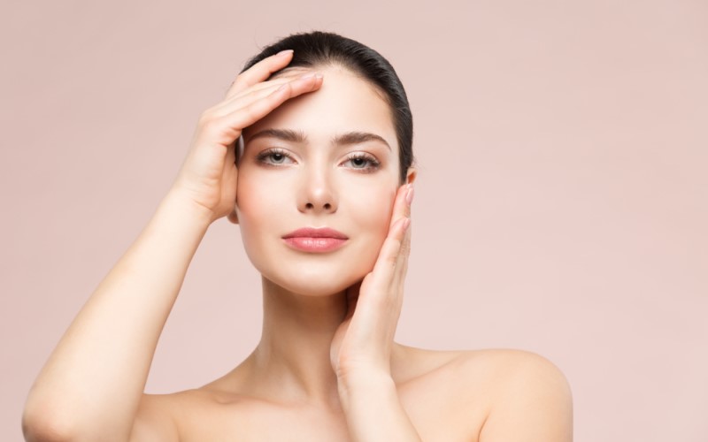 Làm sạch da trước khi makeup
