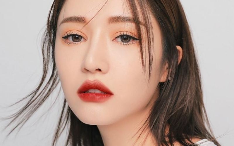 Makeup tone Tây với sắc nâu