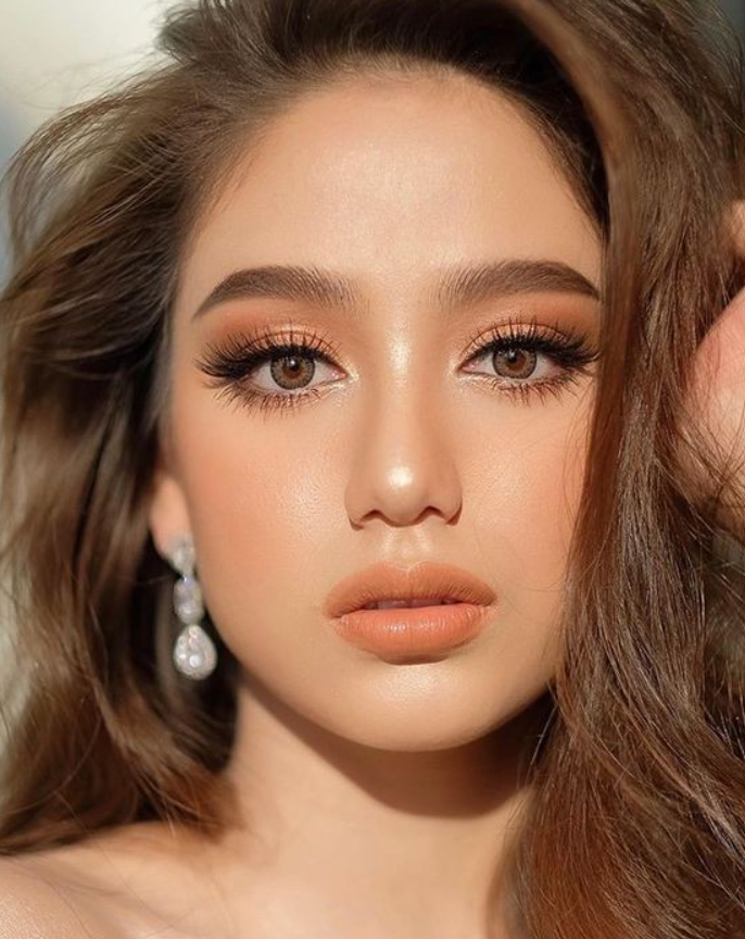 Makeup tông nâu tây