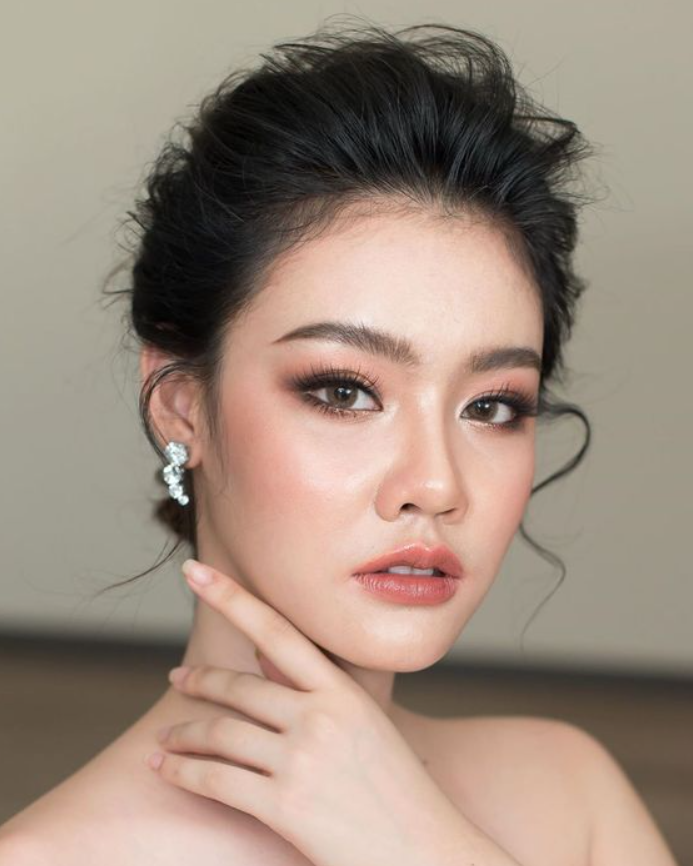 Makeup tông nâu tây
