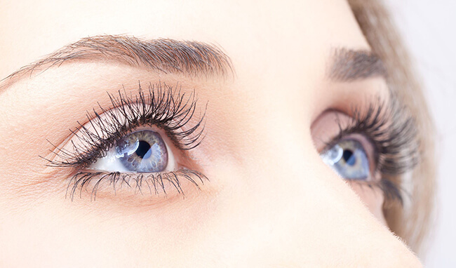 Chuốt mascara giúp mắt đẹp hơn