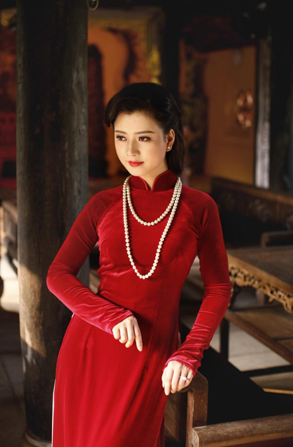 Nên hay không khi trang điểm đi chùa đầu năm