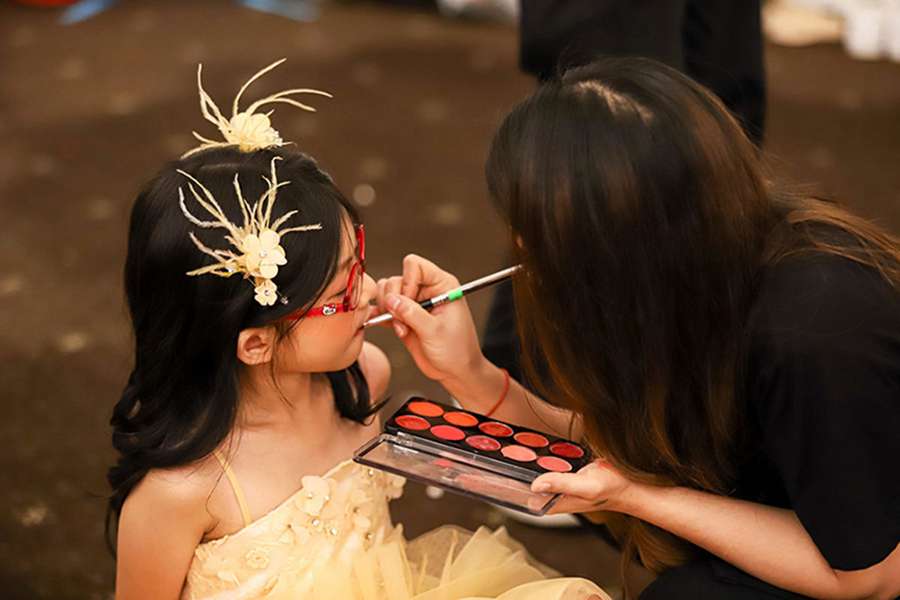 Khen trang điểm đẹp say trang điểm là cấm kỵ với nghệ sĩ.
