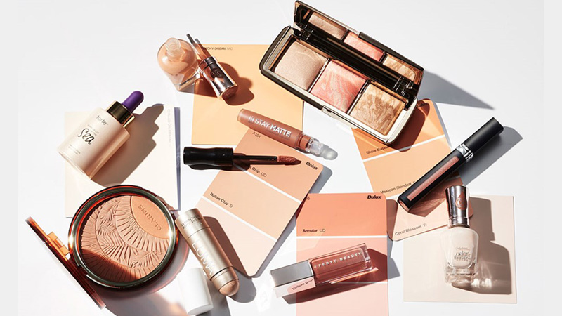 Những đồ trang điểm không thể thiếu trong ngành makeup chuyên nghiệp