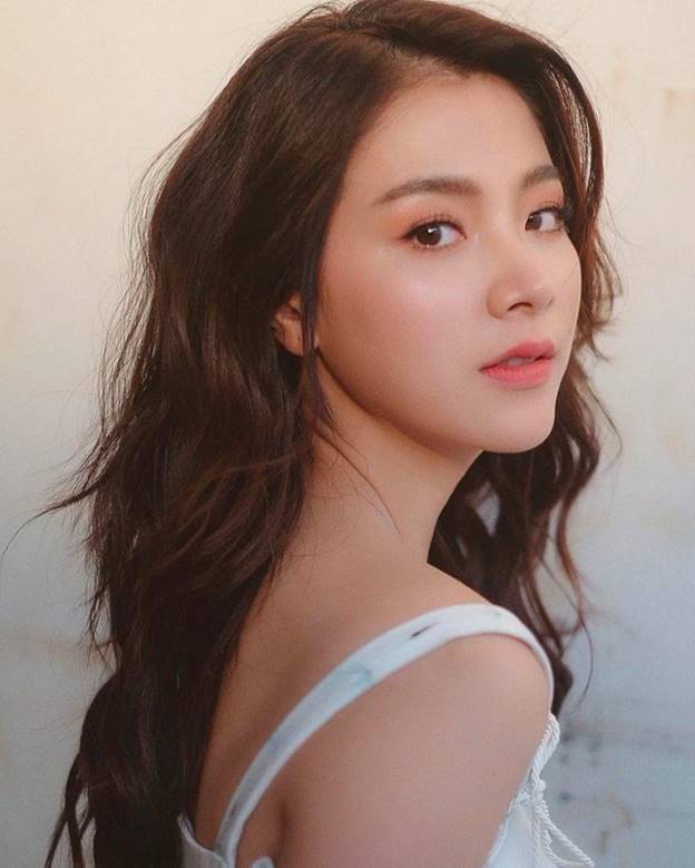 Trẻ trung và sang trọng phong cách Calm Beige