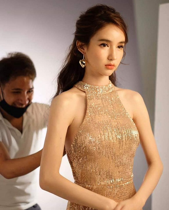 Trang điểm dự tiệc tối
