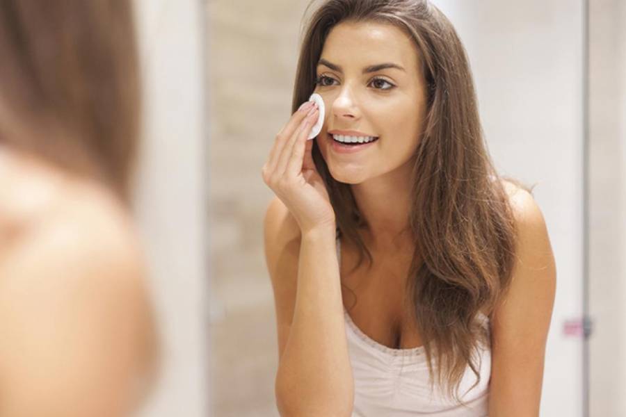 Tác hại của nước tẩy trang khi sử dụng sai cách