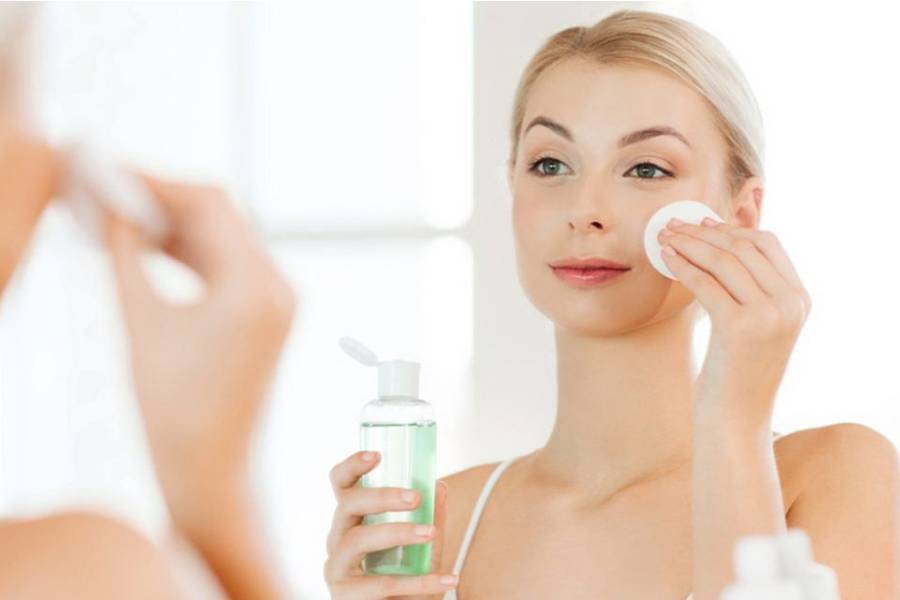 Tẩy trang xong có cần dùng sữa rửa mặt không