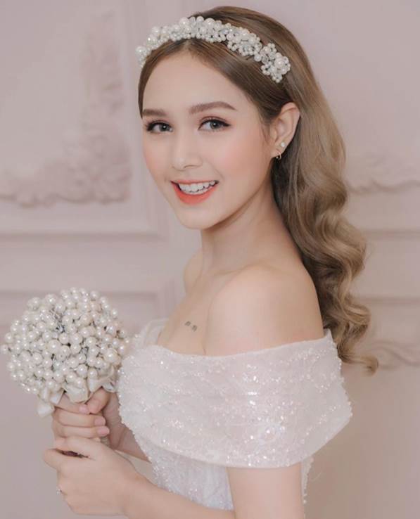Có nên hay không khi chọn thuê trang điểm ngày cưới cho cô dâu tại nhà?