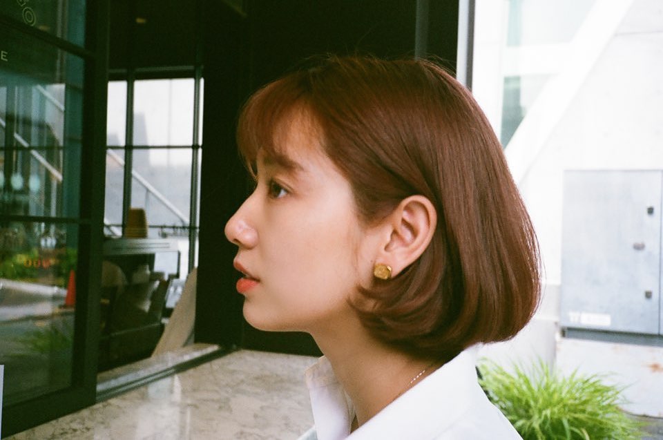 Tóc nhuộm màu nâu