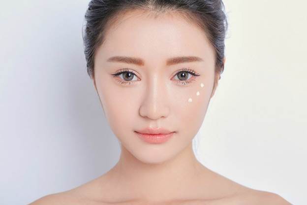 Mẹo trang điểm che quầng thâm mắt “thần thánh”