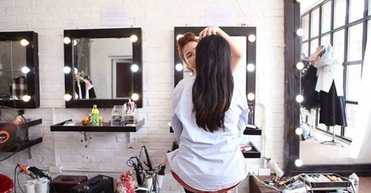 Tại sao nên chọn dịch vụ trang điểm cô dâu chuyên nghiệp tại nhà vào ngày cưới?
