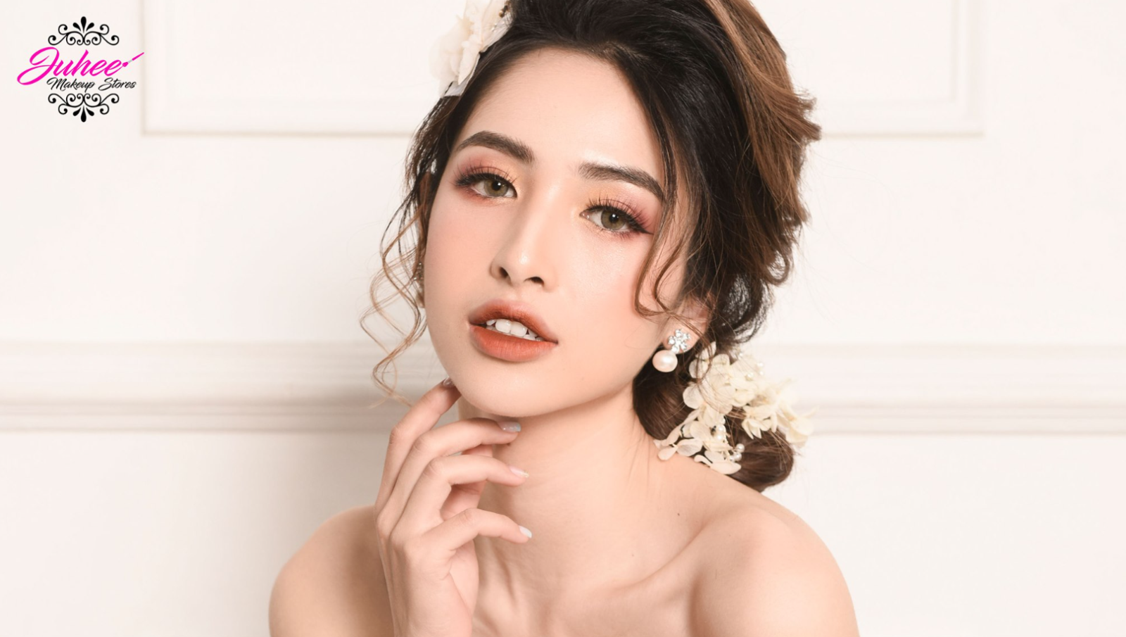 trang điểm cô dâu mặt vuông đẹp