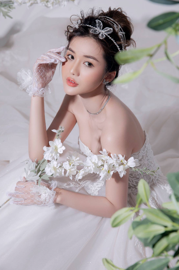 trang điểm cô dâu tại nhà Hà Nội giá bao nhiêu