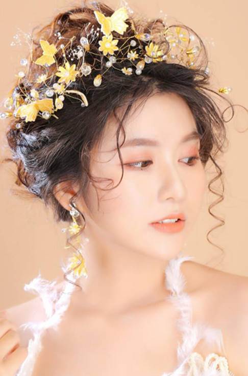Xinh như “ Mộng” với phong cách trang điểm cô dâu tone cam đất