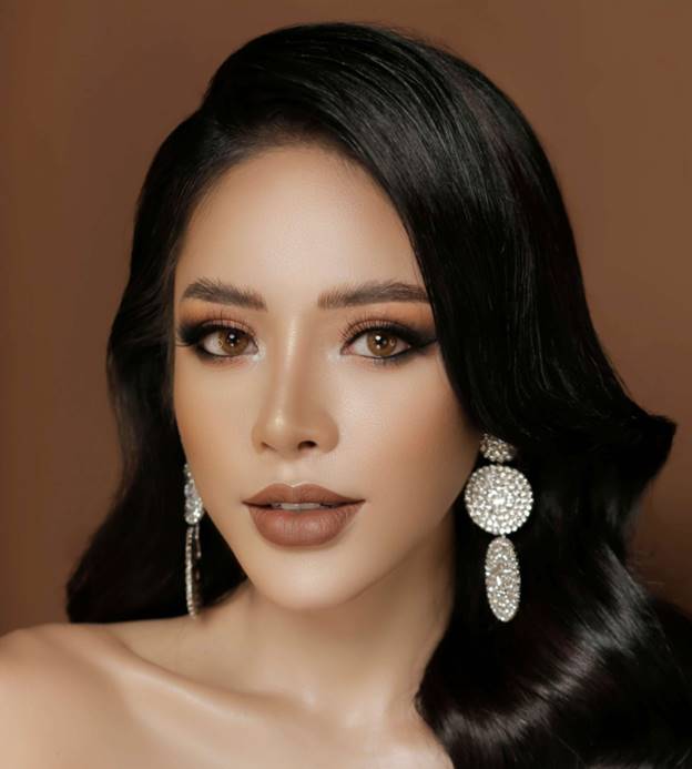 phong cách trang điểm kiểu cổ điển