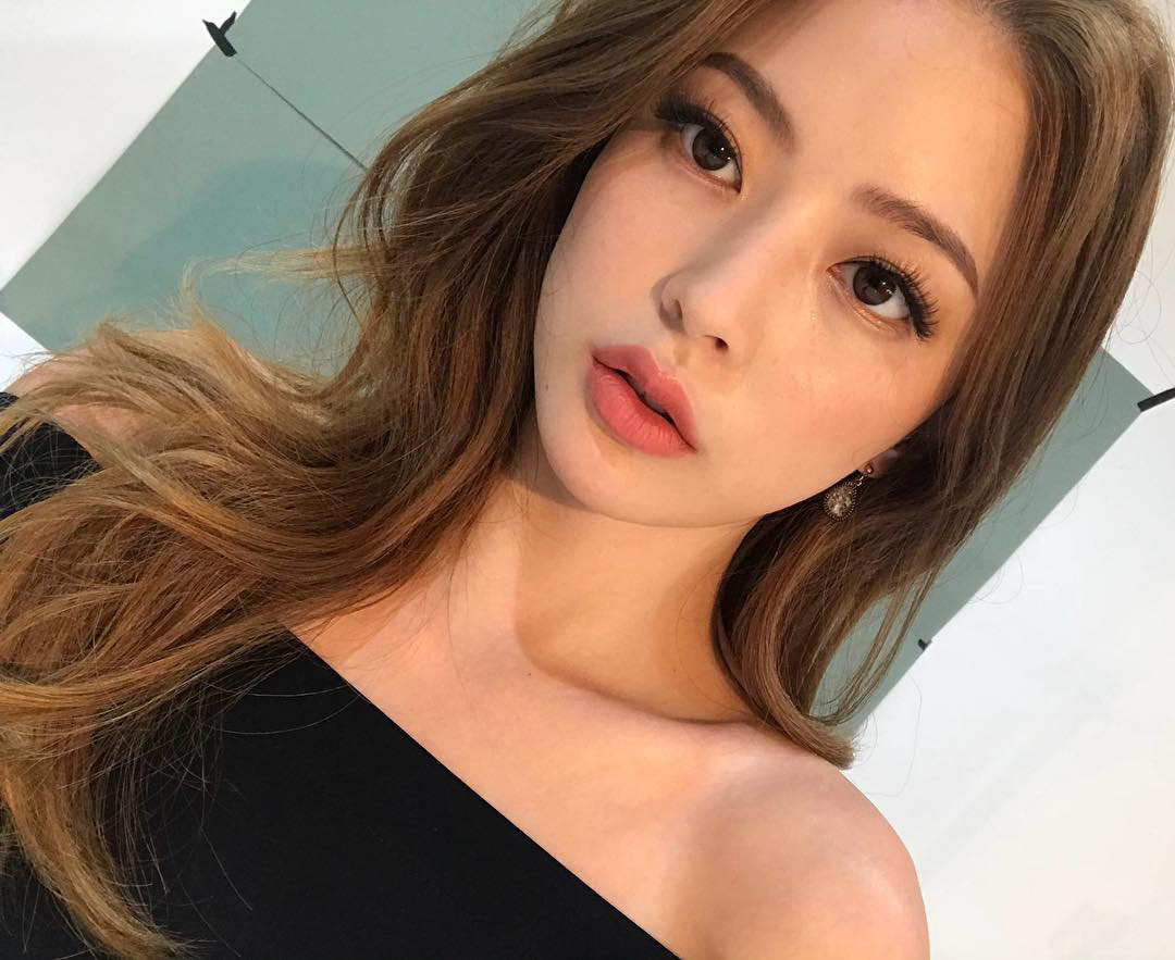 Trang điểm đi chơi tối tại Hà Nội 