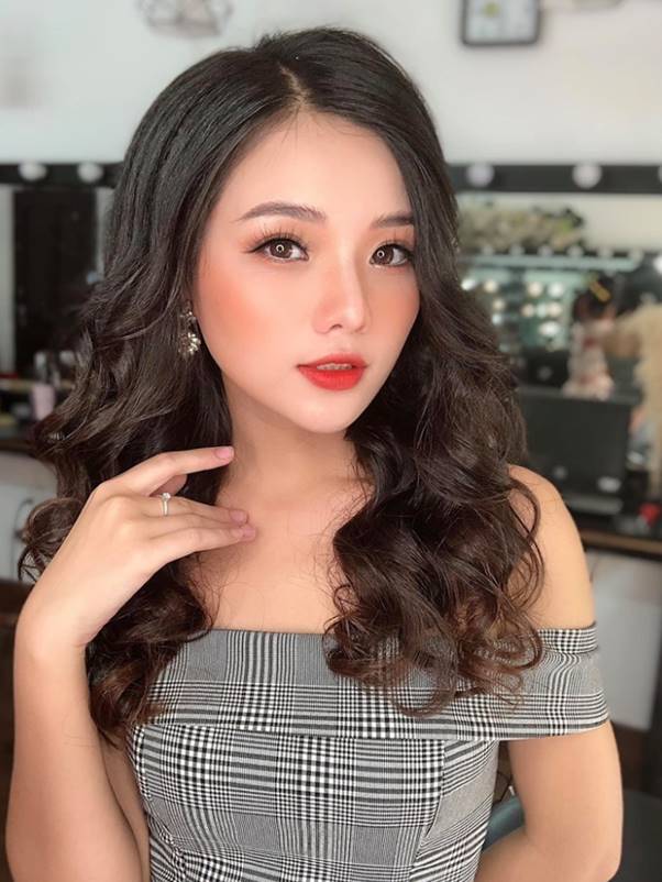 Trang điểm đi sự kiện bao tiền