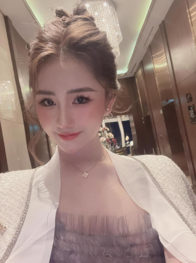 trang điểm dự tiệc tại Đặng Văn Ngữ - Hà Nội 