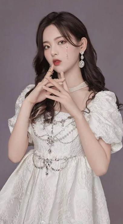 Trang điểm dự tiệc Hà Nội: Những điểm nào cần lưu ý 