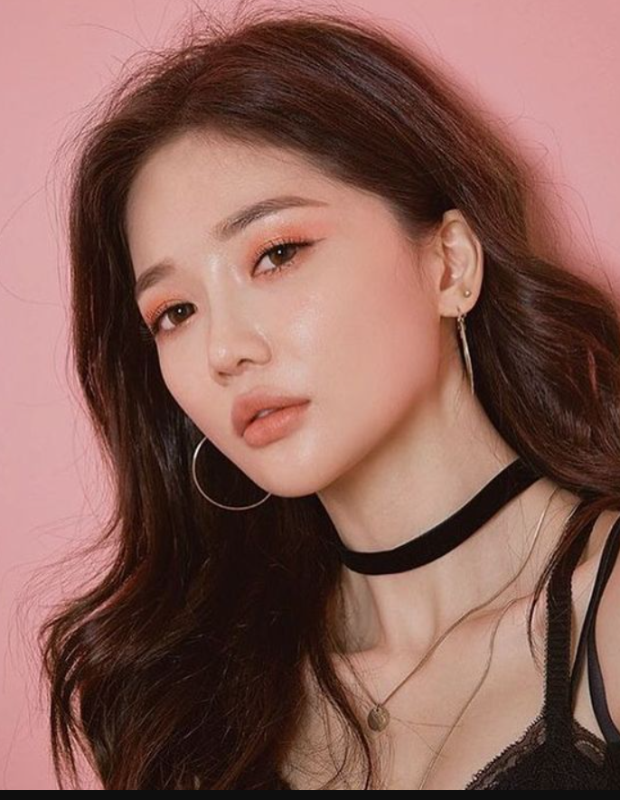 trang điểm làm tóc đi đám cưới ở đâu