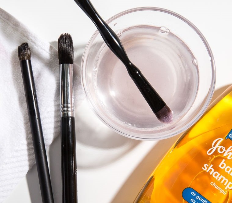 cách trang điểm lâu trôi từ các chuyên gia makeup
