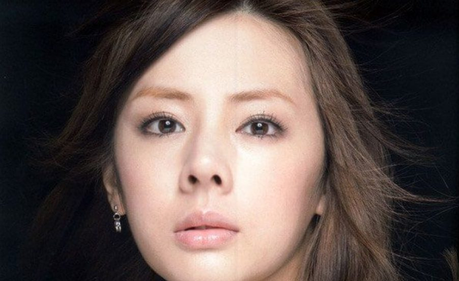 Trang điểm mũi hếch