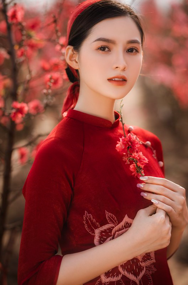 trang điểm ngày tết nào phù hợp áo dài