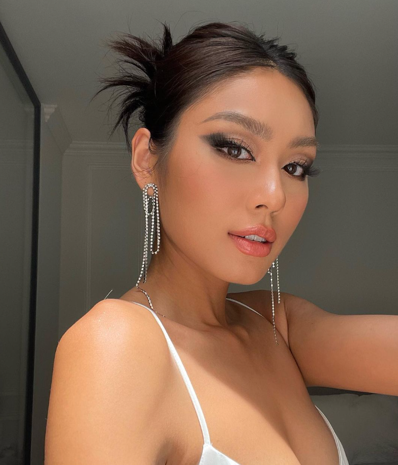 Trang điểm tham gia tiệc cưới như thế nào 