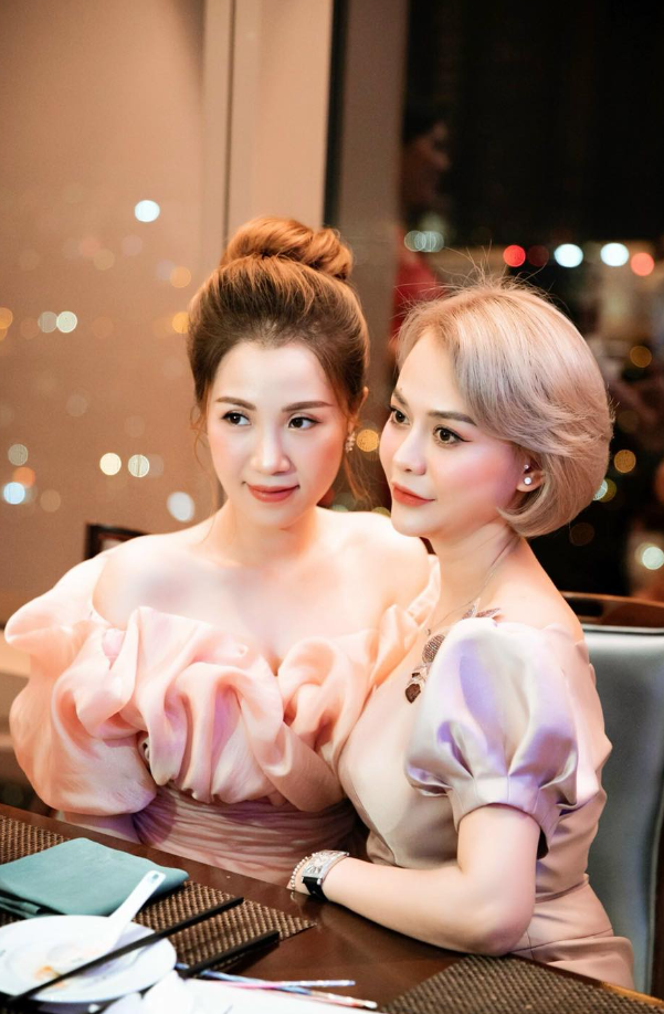 trang điểm và làm tóc đi đám cưới bao nhiêu tiền
