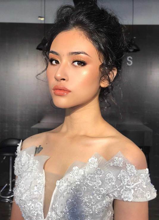 Trang điểm cô dâu kiểu Tây