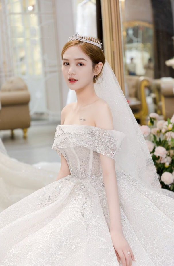 xu hướng makeup cô dâu 2022