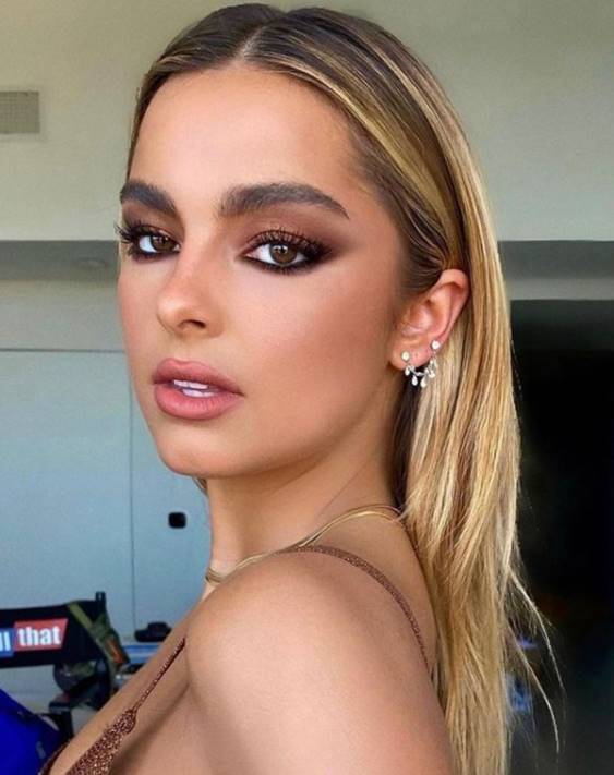 Make up mắt với lối đánh đậm